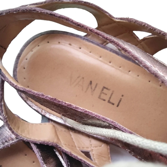 Vaneli Metallic Gladiator Sandals EUC ❤️ - Picture 7 of 12